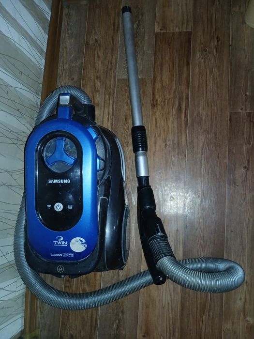 Пылесос 8000 тенге