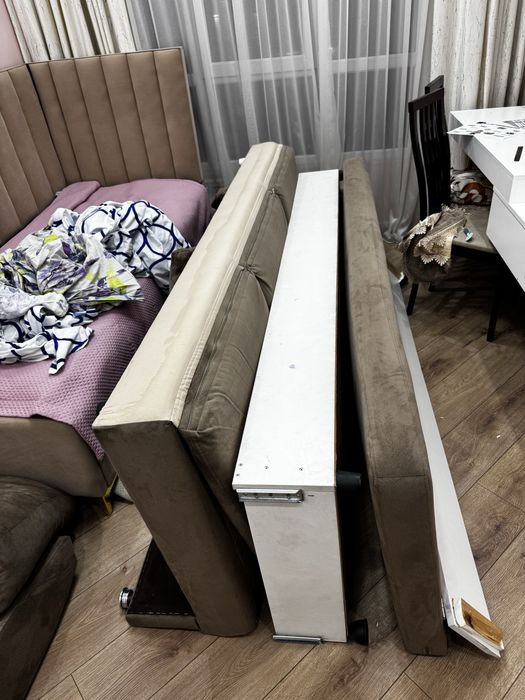 Диван б/у. Сломан но можно отремонтировать!