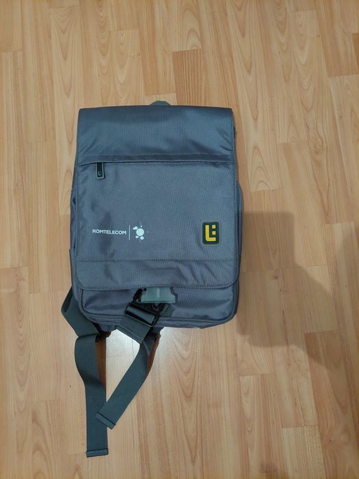 Ghiozdan vintage (nou) impermeabil.