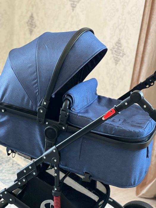 Коляска для малышей