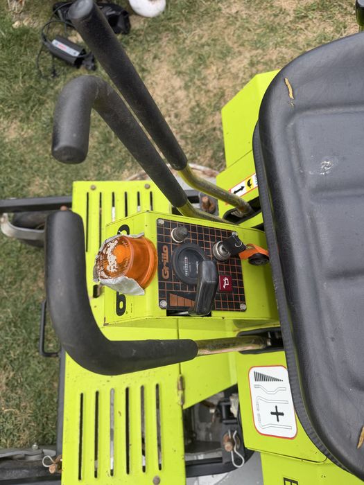 Grillo Bee Fly B300 – професионална косачка с кош
