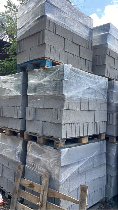 Перегородочные блоки 9×19×39 см