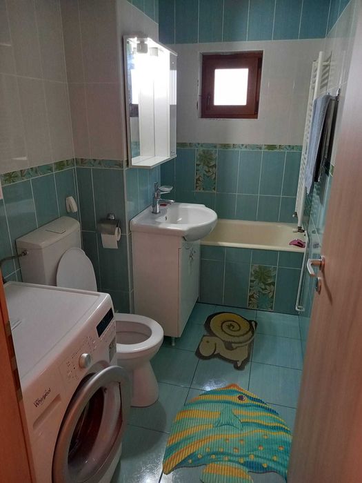 Proprietar inchiriez apartament 3 camere decomandat, langa Parcul Copiilor (Complexul Stundentesc).
