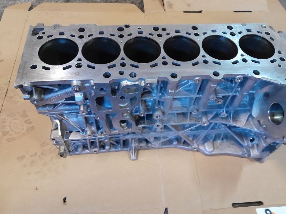 BMW N57D30B цилиндров блок