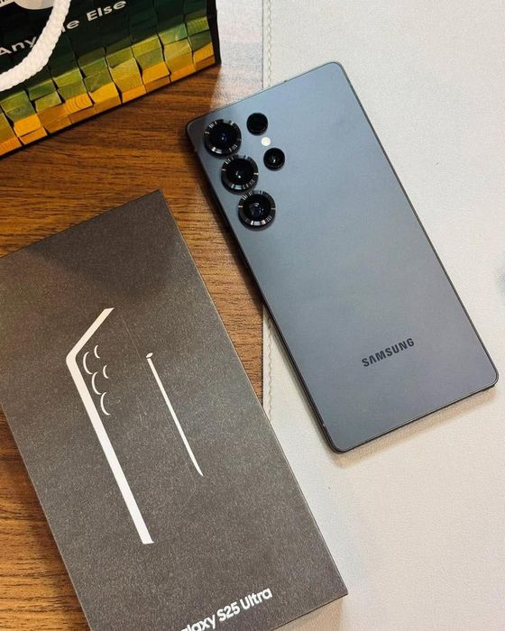 S25 ultra 12/256gb holati Ideal black titanium yevro 2 sim karta