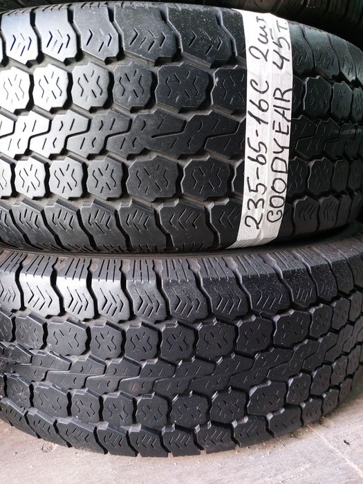 Автошины 235/65/16С 2шт. GOODYEAR.45000тг.