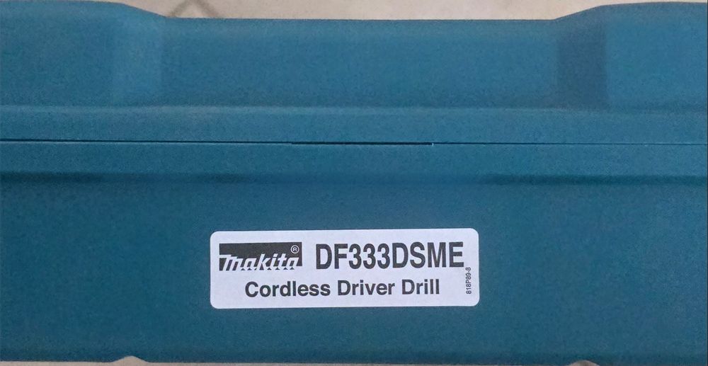 MAKITA DF333DSAE Masina de gaurit cu 1 acumulator Li-Ion, 12V, NOU,