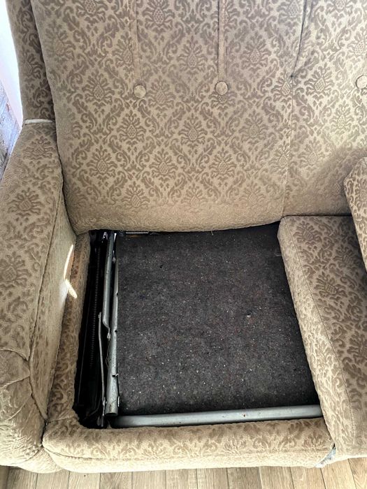 Разтегателен Диван