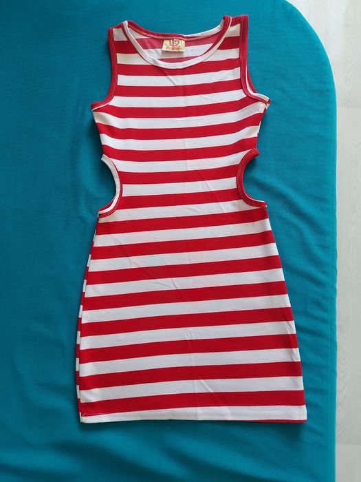 Продам платье недорого