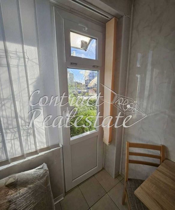 Дава се под наем Едностаен апартамент в Варна, Цветен квартал - 20 кв.м за 255 € - Снимка #2