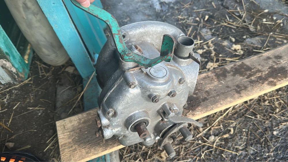 Продам запчасти на мотоцикл Урал