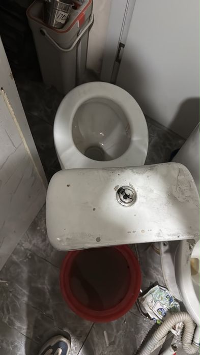 унитаз и раковины