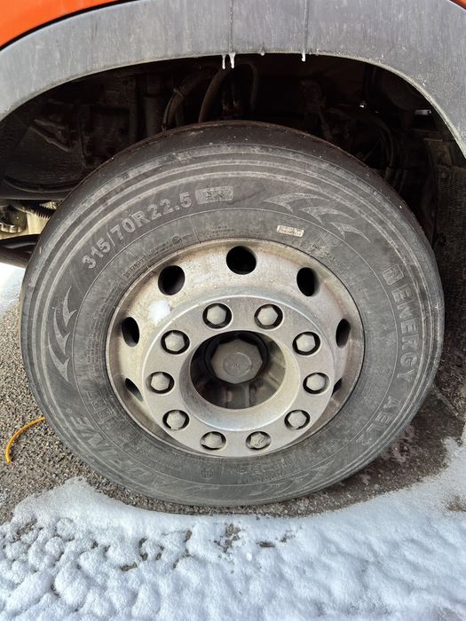 Резина на тягач не дорого  315/70R22.5  385/65R/22.5