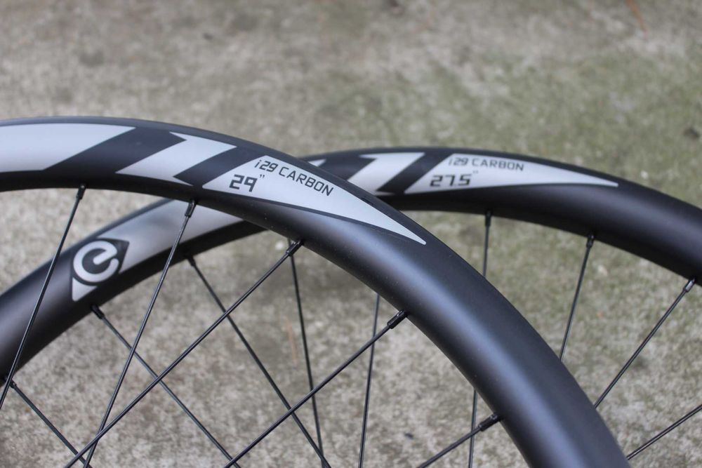 FSA E-MTB I29 Mullet - roti Enduro - Boost Carbon set roti Sram XD