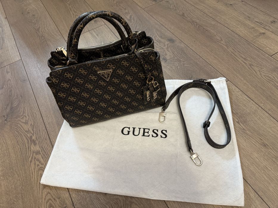 Vand geanta Guess originala adusa din Italia
