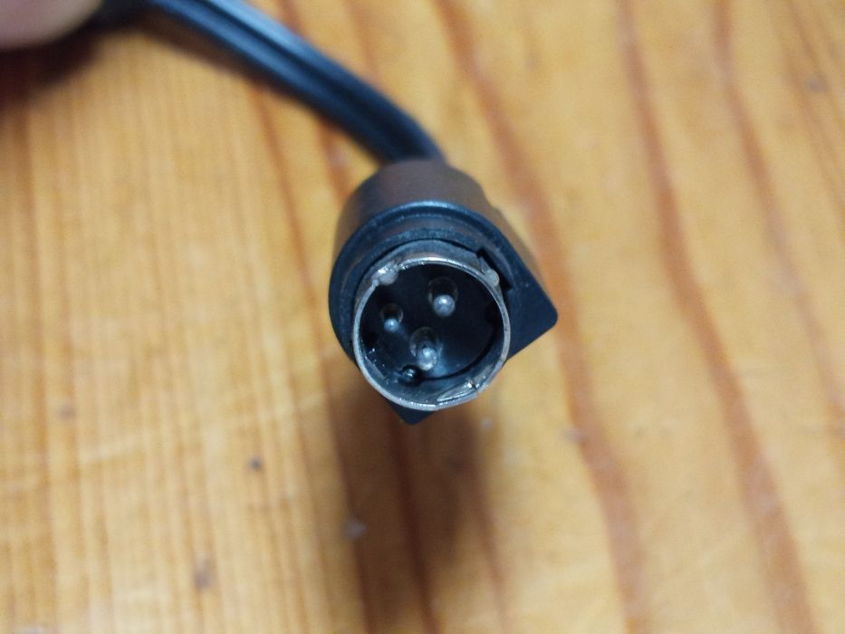 Захранващ адаптер зс 16V Harman Kardon