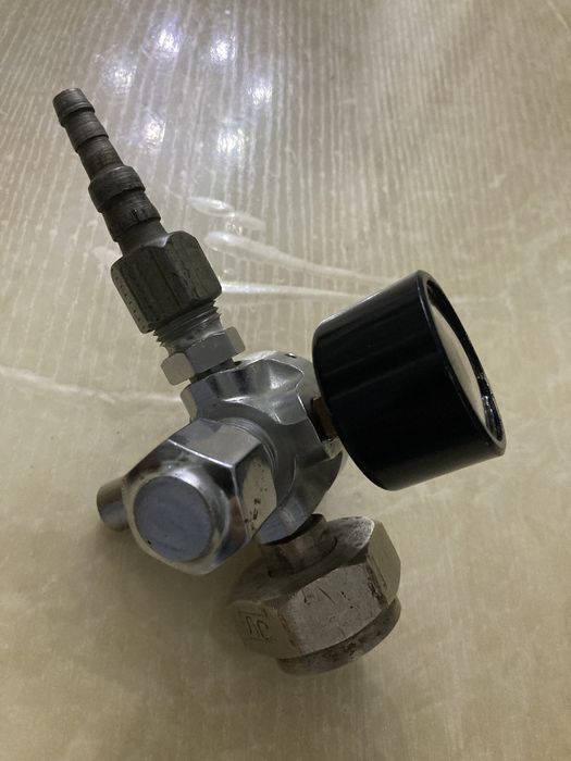 Редуктор кислородный для маленьких баллонов