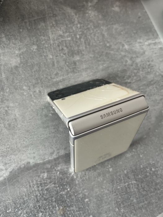 Samsung Flip 3  pt PIESE camere capac carcasa casca difuzor