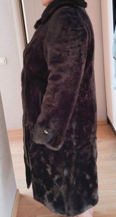 Шуба мутон(воротник норка)  новое