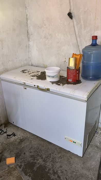 Тостер фрютирница пицца печ холодилник моразелник  стол