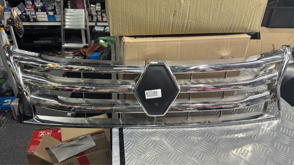 Решетка Рено дастер без знака renault duster