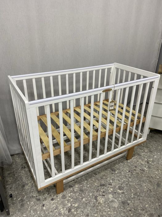 Продам детскую кровать с матрасом