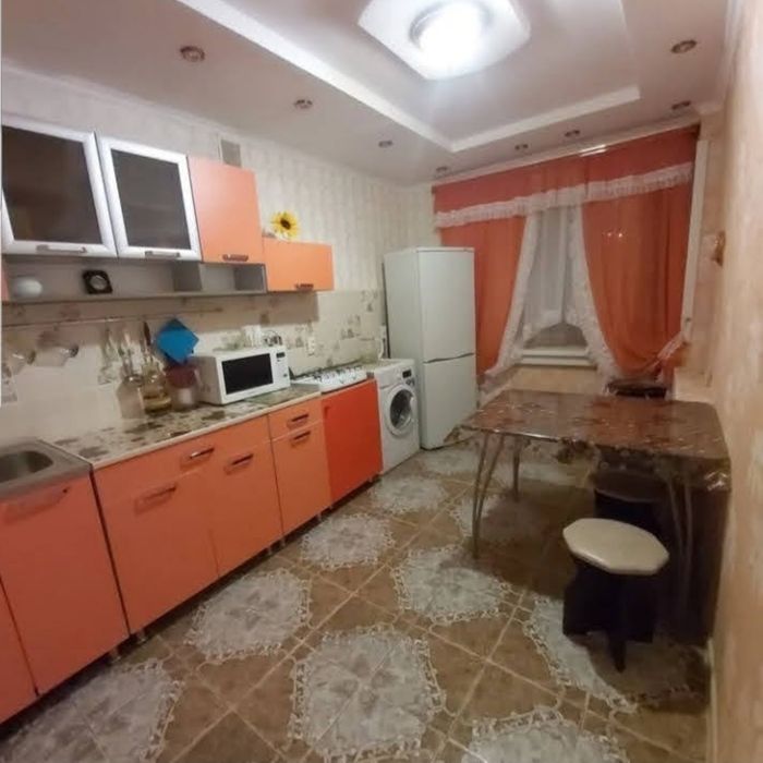 Продам 3-х к.кв. Адрес 5-12. Этаж  1/9.