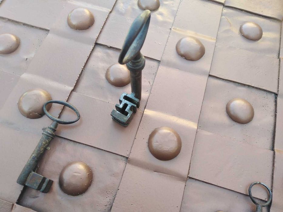 Античен сейф френски