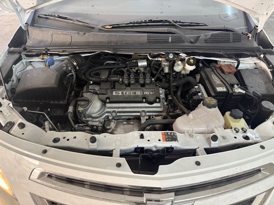 Chevrolet Cobalt 2024 — 4