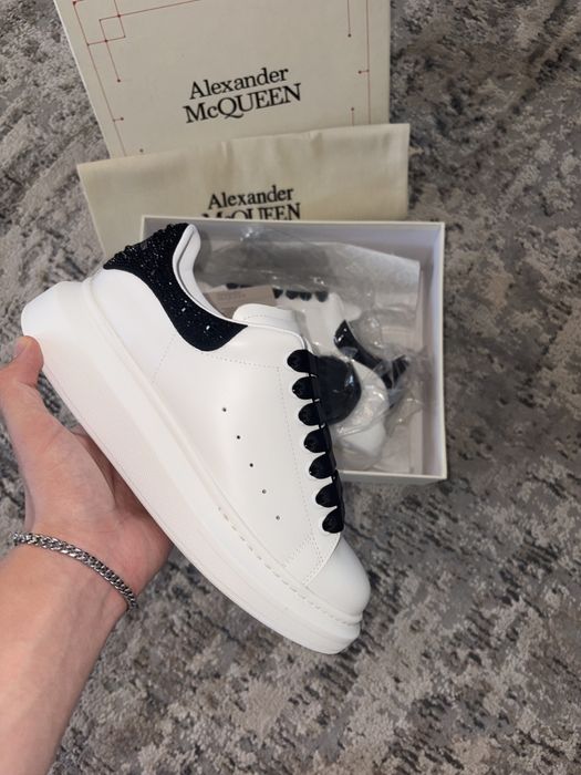 Alexander McQueen - Cu factura!
