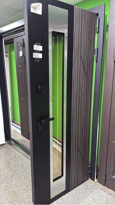 Входные двери со склада