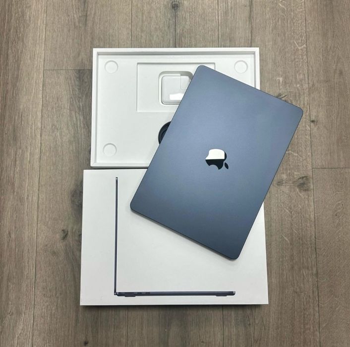 Новый Apple MacBook Air 15,3” M3, 8 ГБ RAM / 256 ГБ SSD, Midnight