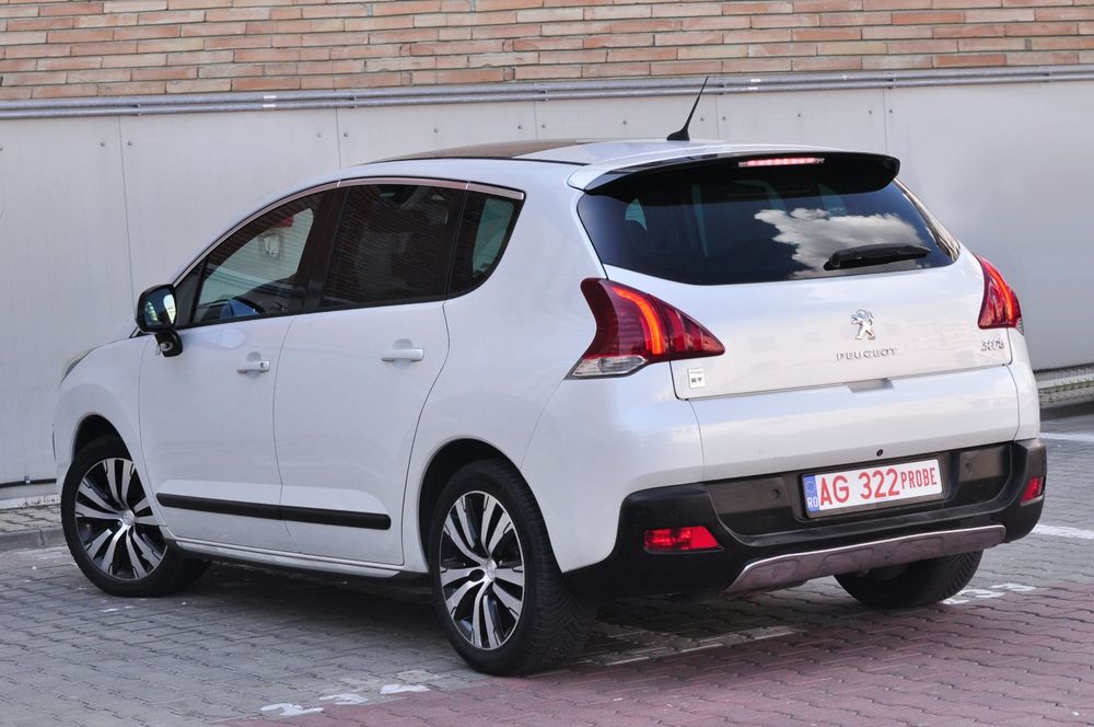 Peugeot 3008 2.0d Hybrid 200cp Pano H-up Cameră Încălzire Automata