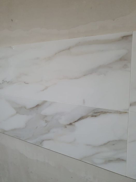 Срочно продам облицовочную плитку (кафель)