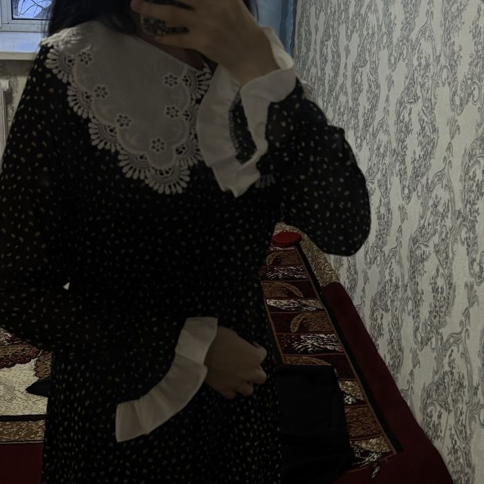 Стильное чёрное платье