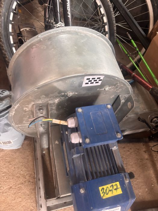 Вытяжка вентиляционная