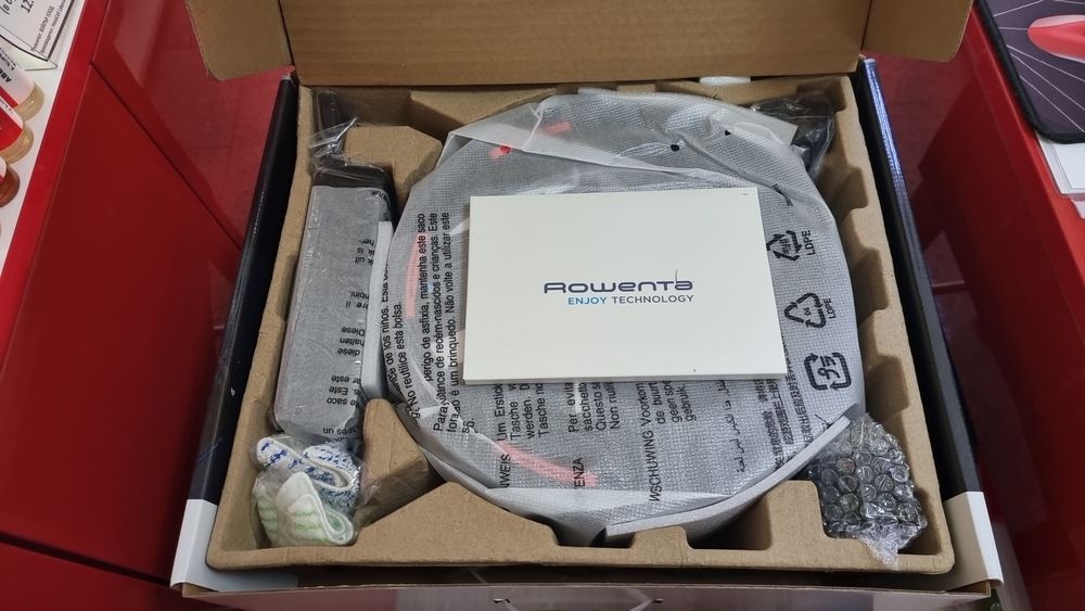 Rowenta X-Plorer Serie 120 AI RR7877WH, Прахосмукачка- робот