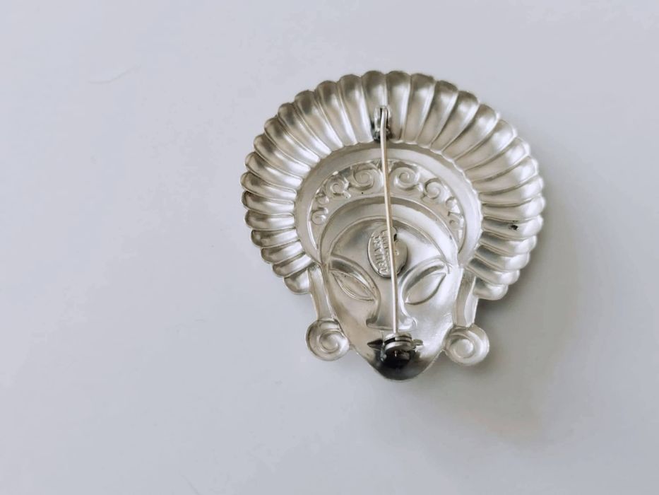 Veche brose tribala din argint sterling, masca tribala sculptata, Truart