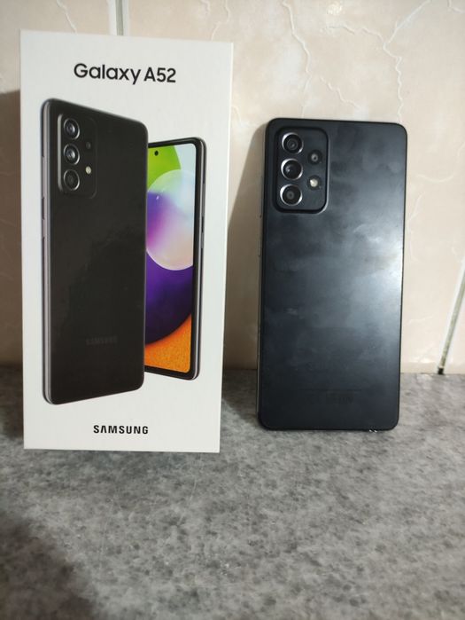 Срочно продаётся телефон Самсунг А52