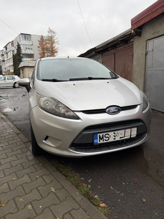 Ford Fiesta 2009, benzina