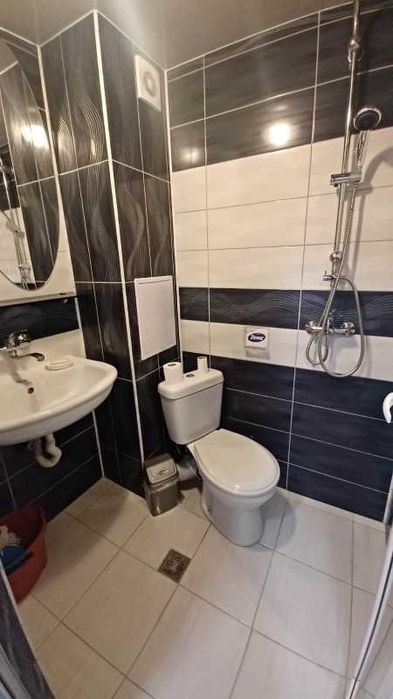 Дава се под наем Ателие в Бургас, Лазур - 50 кв.м за 375 € - Снимка #3