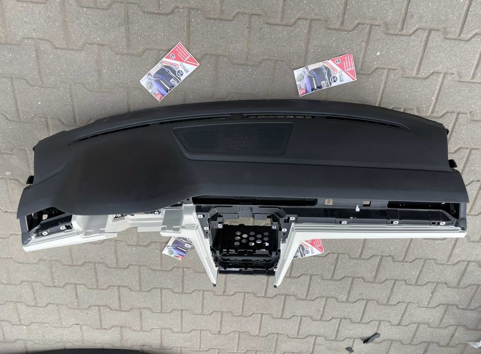 Volkswagen Passat b8 VW Arteon - plansa de bord 2 culori - kit airbag - set centuri de siguranta