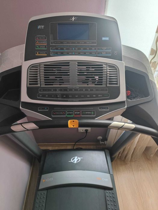 Banda de alergare NordicTrack T10.0