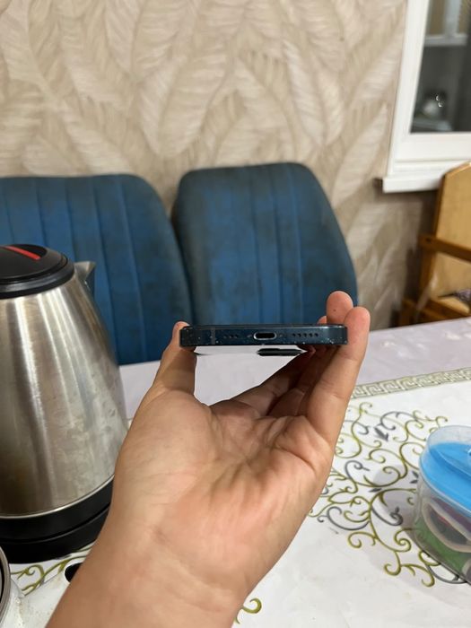 продам айфон 13 .