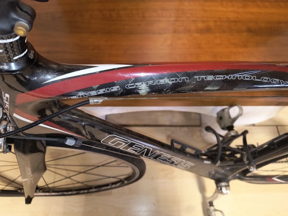 Bicicleta profesională de carbon