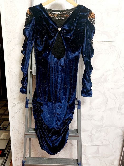 Продам вечерние платья