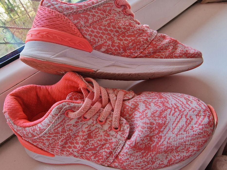 Papuci sport fetițe, mărimea 31,