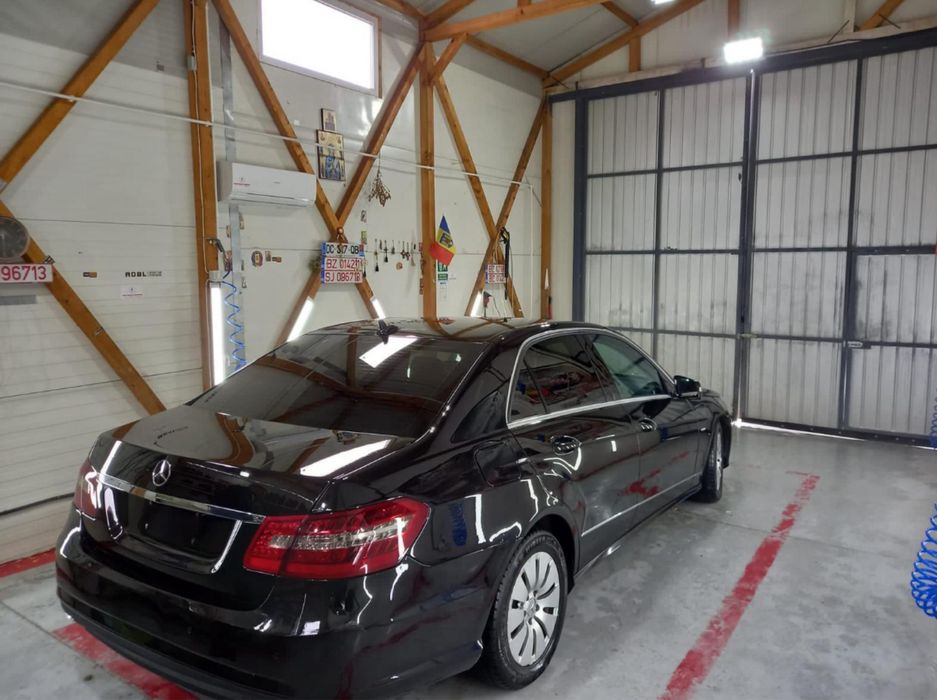 Dezmembrez mercedes e 250 w 212