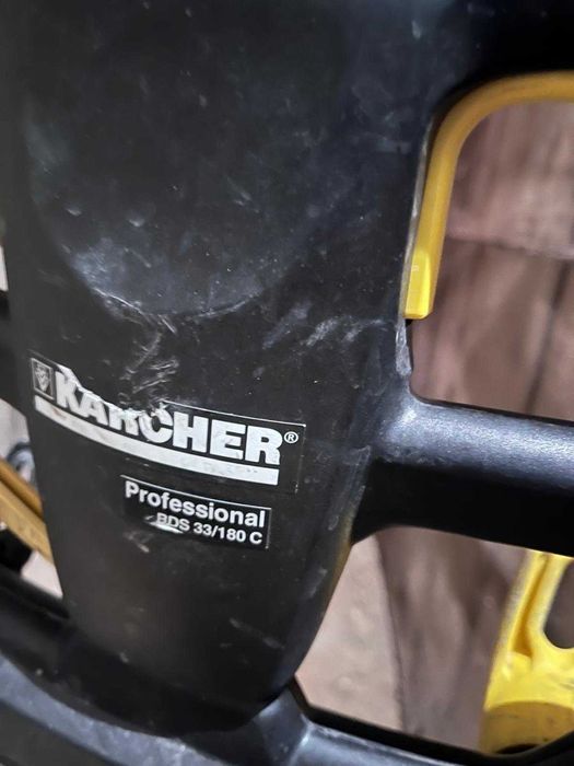 Inchiriez Monodisc Karcher - decapat, lustruit pardoseli dupa santier