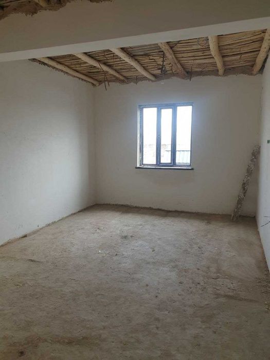 Назарбек 8 мактаб рупарасида 2та коттеж сотилади.